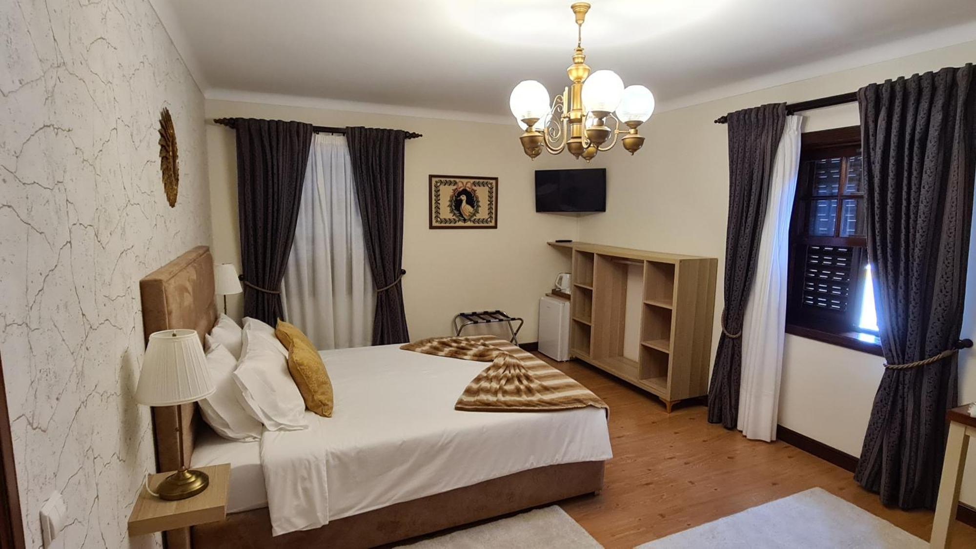 Bed and Breakfast Casa Marques Angra do Heroísmo Habitación foto