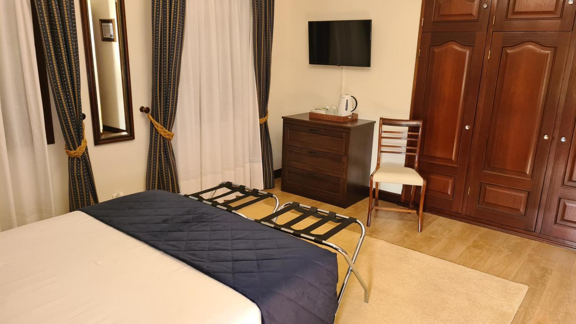Bed and Breakfast Casa Marques Angra do Heroísmo Habitación foto